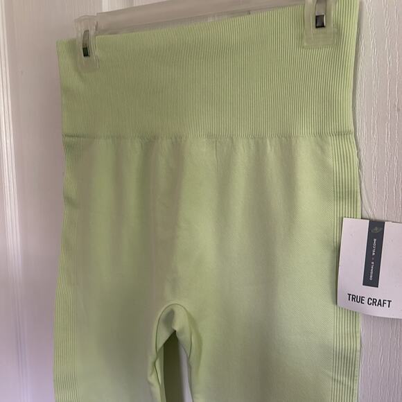 True Craft Womens size medium mint leggings.  nwt. - Picture 2 of 8